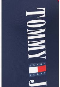 Tommy Jeans jednoczęściowy strój kąpielowy kolor granatowy miękka miseczka. Kolor: niebieski. Materiał: materiał, dzianina #4