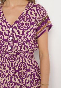 Born2be - Ciemnofioletowa Bawełniana Sukienka z Gumką w Talii i Guzikami Natiflione. Okazja: na co dzień. Typ kołnierza: dekolt w kształcie V. Kolor: fioletowy. Materiał: bawełna. Typ sukienki: rozkloszowane, oversize. Styl: klasyczny, casual, elegancki #6