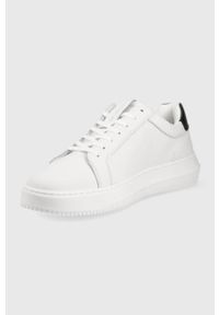 Calvin Klein Jeans sneakersy skórzane YM0YM00330.YAF kolor biały. Nosek buta: okrągły. Zapięcie: sznurówki. Kolor: biały. Materiał: skóra #2