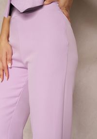 Renee - Jasnofioletowe Spodnie Szerokie High Waist Dule. Okazja: na spotkanie biznesowe, na co dzień. Stan: podwyższony. Kolor: fioletowy. Styl: casual, elegancki, biznesowy