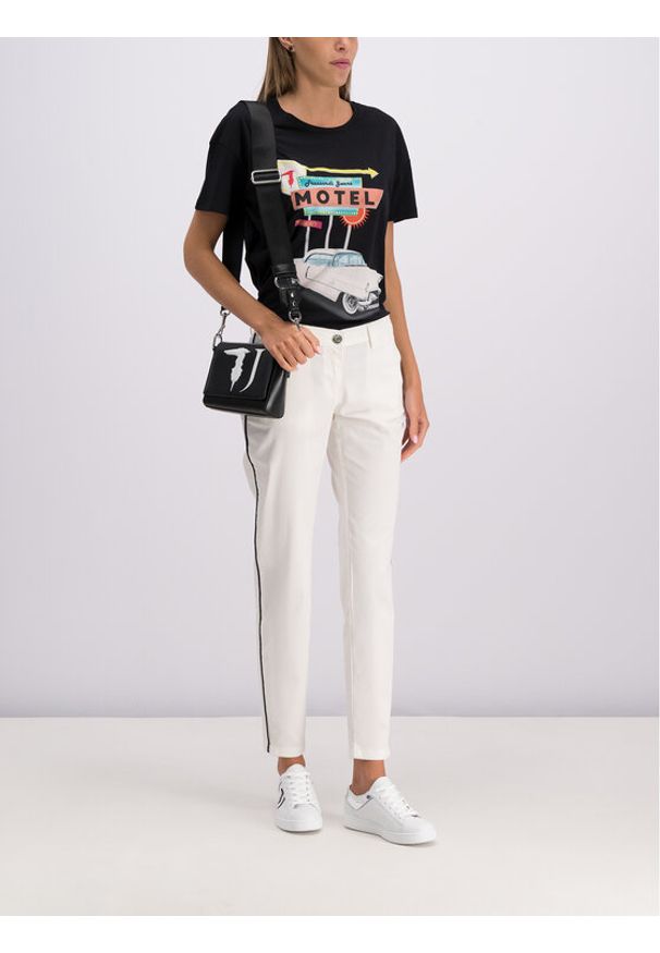 Trussardi Jeans - Chinosy Trussardi. Kolor: biały