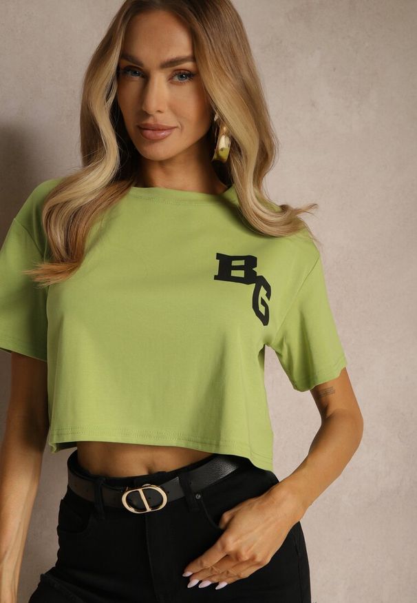Renee - Zielony Krótki T-shirt z Bawełny o Kroju Oversize Zarvela. Okazja: na co dzień. Kolor: zielony. Materiał: bawełna. Długość: krótkie. Wzór: aplikacja. Styl: sportowy, casual, elegancki