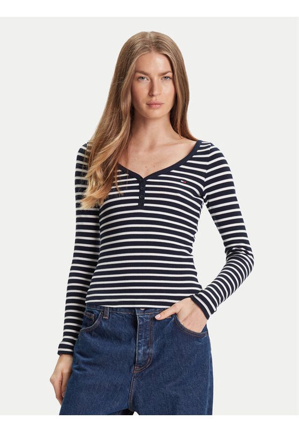 Tommy Jeans Bluzka Henley DW0DW20903 Granatowy Slim Fit. Typ kołnierza: typu henley. Kolor: niebieski. Materiał: bawełna, syntetyk