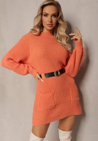 Renee - Pomarańczowa Sweterkowa Sukienka Prążkowana z Paskiem w Komplecie Sofiatti. Kolor: pomarańczowy. Materiał: prążkowany. Sezon: zima
