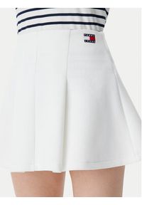 Tommy Jeans Spódnica mini Badge DW0DW20268 Écru Regular Fit. Kolor: kremowy. Materiał: syntetyk, bawełna #3
