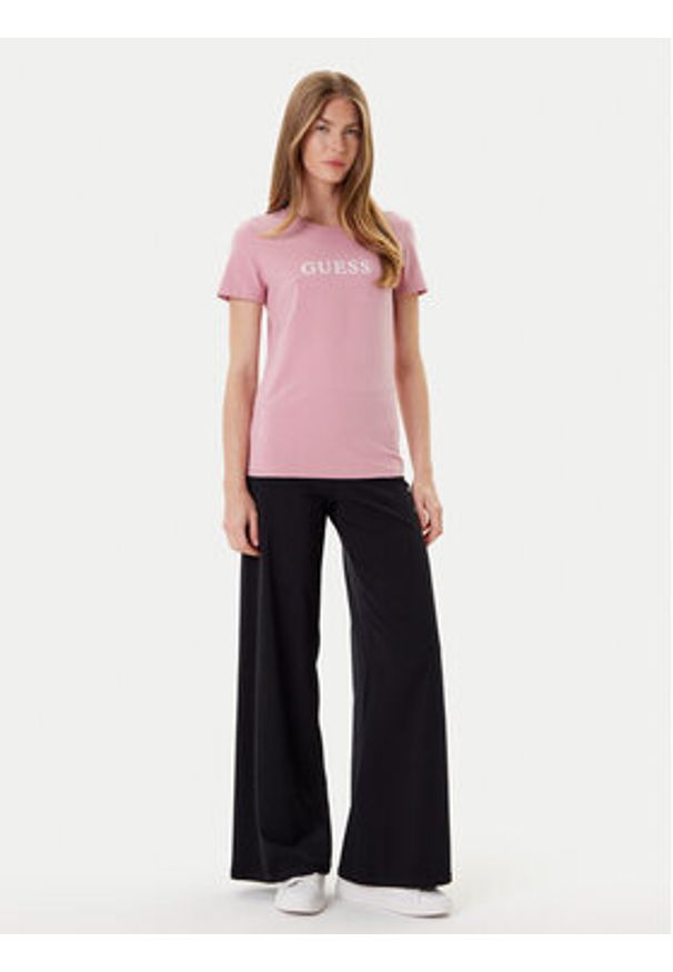 Guess T-Shirt O5RI01 KBBU1 Różowy Regular Fit. Kolor: różowy. Materiał: bawełna