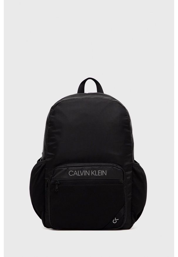 Calvin Klein Performance Plecak kolor czarny duży z nadrukiem. Kolor: czarny. Materiał: poliester. Wzór: nadruk