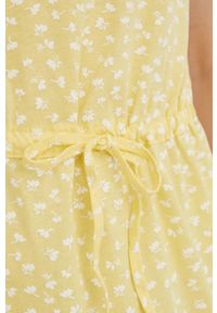 only - Only sukienka bawełniana kolor żółty mini oversize. Kolor: żółty. Materiał: bawełna. Długość rękawa: krótki rękaw. Wzór: nadruk. Typ sukienki: oversize. Długość: mini #4