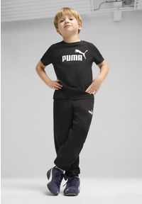 Puma - Dziecięce polarowe spodnie dresowe ESS z logo No. 1 PUMA Black. Okazja: na co dzień. Kolor: czarny. Materiał: dresówka, polar. Wzór: nadruk. Styl: elegancki, casual