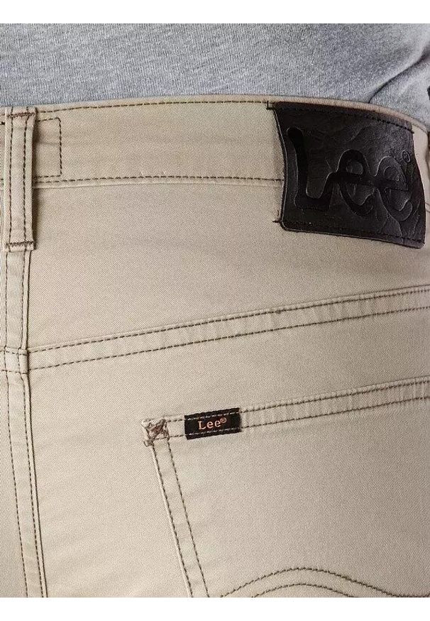 Lee - LEE DAREN ZIP FLY MĘSKIE SPODNIE MATERIAŁOWE BEIGE L707SC76 112118441. Materiał: materiał