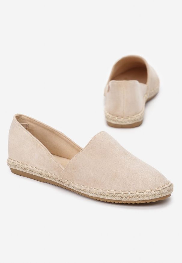 Born2be - Beżowe Espadryle Qualifications. Zapięcie: bez zapięcia. Kolor: beżowy. Materiał: koronka, materiał. Szerokość cholewki: normalna. Wzór: aplikacja, ażurowy. Obcas: na płaskiej podeszwie