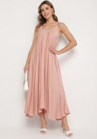 Born2be - Różowa Rozkloszowana Sukienka z Wiskozy z Cyrkoniami Ellitana. Okazja: na co dzień. Kolor: różowy. Materiał: wiskoza. Sezon: lato. Styl: klasyczny, casual, elegancki #3