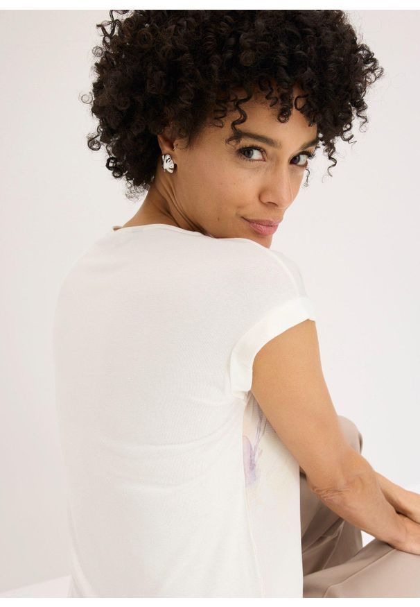 bonprix - Bluzka. Kolor: biały. Wzór: nadruk, kwiaty