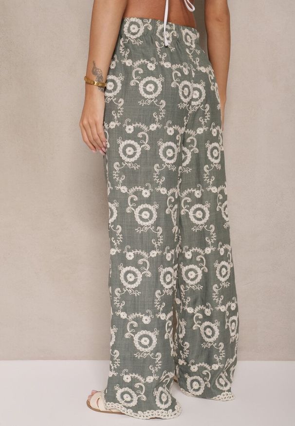 Renee - Ciemnozielone Spodnie o Szerokim Kroju High Waist Ozdobione Haftem Issedi. Okazja: na co dzień. Stan: podwyższony. Kolor: zielony. Wzór: haft, aplikacja. Styl: casual