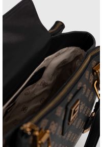 Guess torebka kolor brązowy. Kolor: brązowy. Dodatki: z breloczkiem. Rodzaj torebki: na ramię #4