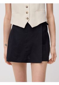 Reserved - Spódnico-szorty z lnem - czarny. Kolor: czarny. Materiał: len. Wzór: gładki #1