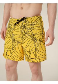 outhorn - Spodenki plażowe męskie - żółte. Kolor: żółty. Materiał: elastan, poliester, materiał