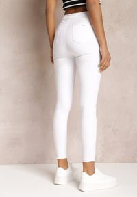 Renee - Białe Spodnie Skinny Iolochis. Okazja: do pracy, na co dzień. Kolor: biały. Długość: długie. Styl: casual, elegancki #3