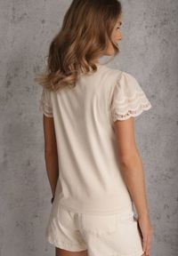 Renee - Beżowy T-shirt z Bawełny z Rękawami z Koronki Hycis. Kolor: beżowy. Materiał: bawełna, koronka. Wzór: koronka #6