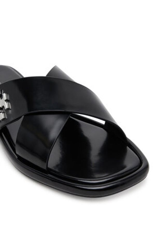 Tory Burch Klapki 170611 Czarny. Kolor: czarny. Materiał: skóra