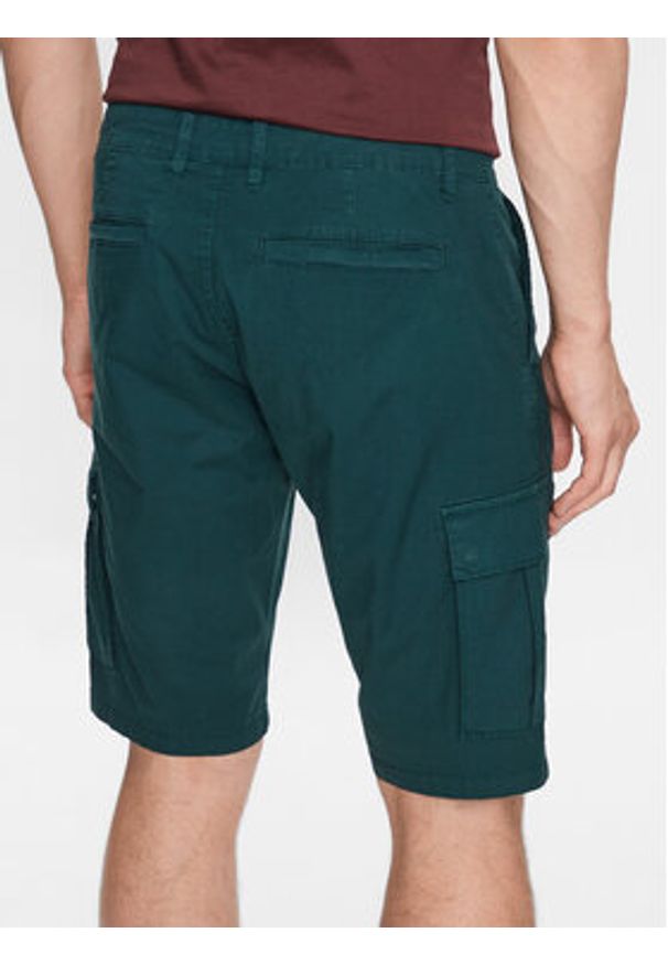 s.Oliver Szorty materiałowe 2128986 Zielony Relaxed Fit. Kolor: zielony. Materiał: bawełna