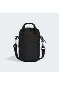 Adidas - adidas Saszetka JZ0156 Czarny. Kolor: czarny. Materiał: materiał #4
