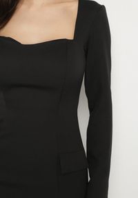 Born2be - Czarna Elegancka Sukienka Ołówkowa z Wiązaniem i Imitacją Kieszeni Tillirisa. Okazja: na co dzień, na imprezę, na spotkanie biznesowe. Kolor: czarny. Długość rękawa: długi rękaw. Typ sukienki: ołówkowe. Styl: elegancki #5