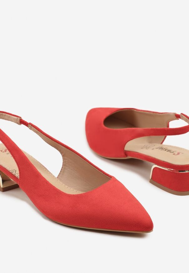 Renee - Czerwone Sandały Typu Slingback ze Skórzaną Wkładką i Metaliczną Wstawką Wevessa. Okazja: na co dzień. Zapięcie: sprzączka. Kolor: czerwony. Materiał: skóra. Styl: elegancki, casual