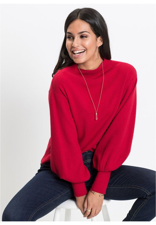 bonprix - Sweter oversize z mieszanki wiskozy. Typ kołnierza: kołnierzyk stójkowy. Kolor: czerwony. Materiał: dzianina, wiskoza. Styl: elegancki
