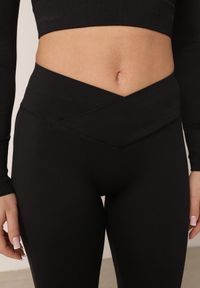 Born2be - Czarne Legginsy o Fasonie Dzwonów z Wysokim Stanem Jaenlenne. Okazja: do pracy, na co dzień, na spotkanie biznesowe. Stan: podwyższony. Kolor: czarny. Styl: elegancki, biznesowy, casual #3