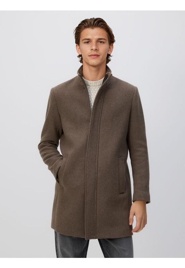 Reserved - Długi płaszcz z wełną - brązowy. Kolor: brązowy. Materiał: wełna. Długość: długie
