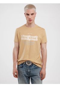 Big-Star - Koszulka męska z nadrukiem beżowa Millaner 805. Kolor: beżowy. Materiał: jeans, bawełna. Wzór: nadruk. Styl: klasyczny #1