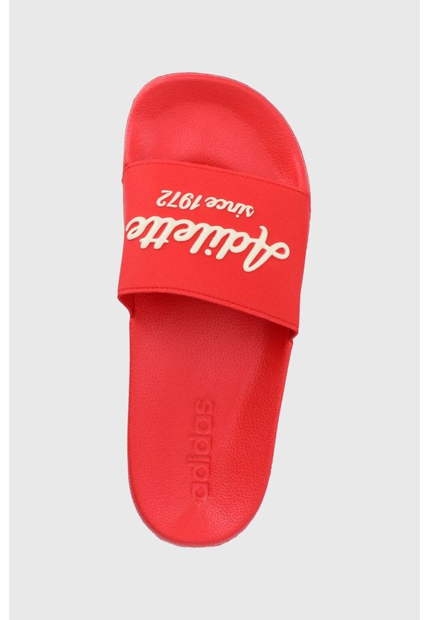 Adidas - adidas klapki Adilette damskie kolor czerwony. Kolor: czerwony. Materiał: materiał, guma