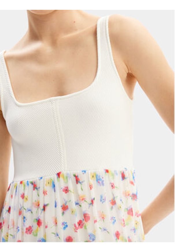Desigual Sukienka letnia Vancouver 24SWVK58 Biały Regular Fit. Kolor: biały. Materiał: syntetyk. Sezon: lato