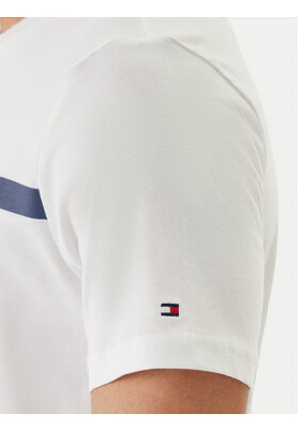TOMMY HILFIGER - Tommy Hilfiger T-Shirt Brand Love MW0MW42368 Biały Regular Fit. Kolor: biały. Materiał: bawełna