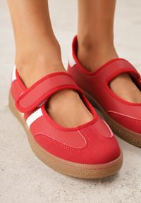 Born2be - Czerwone Tenisówki w Stylu Balerinek z Zapięciem na Rzep Talwan. Okazja: na co dzień, na spacer. Zapięcie: rzepy. Kolor: czerwony. Materiał: jeans. Styl: sportowy, casual, elegancki #9