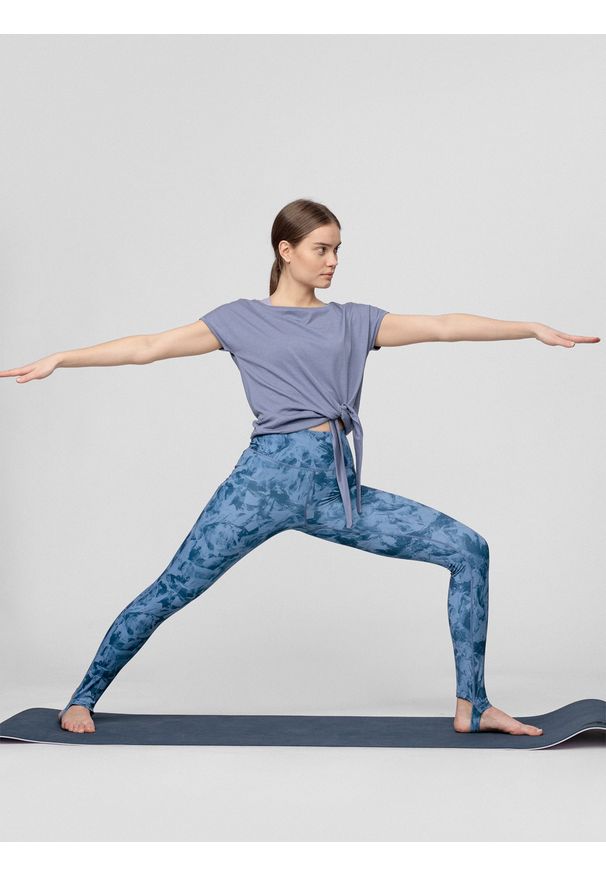 4f - Koszulka do jogi damska. Kolor: niebieski. Materiał: dzianina. Sport: joga i pilates
