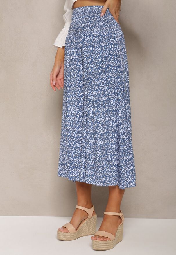 Renee - Niebieskie Bawełniane Spodnie Culottes z Szeroką Gumką w Pasie i Kwiatowym Printem Pellagia. Okazja: na co dzień. Kolor: niebieski. Materiał: bawełna. Wzór: nadruk, kwiaty. Styl: casual