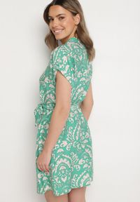 Born2be - Zielona Pudełkowa Sukienka z Wiązaniem w Talii w Abstrakcyjny Wzór Namsioli. Okazja: do pracy. Kolor: zielony. Materiał: jeans #2