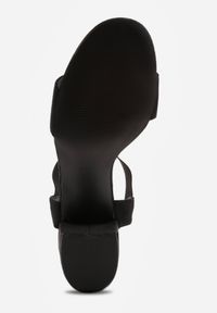 Born2be - Czarne Sandały z Imitacji Zamszu na Słupku Ianolis. Okazja: na co dzień. Kolor: czarny. Materiał: zamsz. Obcas: na słupku. Styl: casual, elegancki, klasyczny. Wysokość obcasa: średni #4