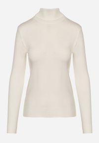 Born2be - Jasnobeżowy Klasyczny Golf z Bawełną Reilisea. Okazja: na co dzień. Typ kołnierza: golf. Kolor: beżowy. Materiał: bawełna. Styl: klasyczny #6