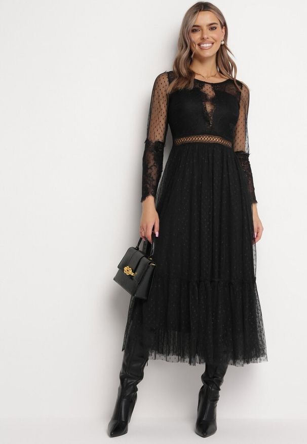 Born2be - Czarna Sukienka Maxi o Rozkloszowanym Fasonie z Ozdobną Koronką i Tiulem Steilla. Kolor: czarny. Materiał: tiul, koronka. Wzór: koronka. Długość: maxi