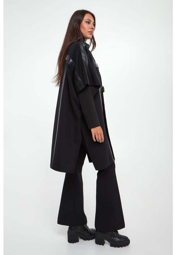 Twinset Milano - Ponczo damskie wełniane TWINSET. Materiał: wełna