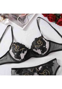 Intica - Zestaw bielizny czteroczęściowy z efektownymi detalami na specjalne okazje Zhinela. Kolor: czerwony. Materiał: materiał #11