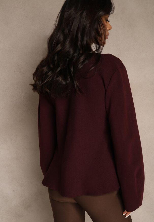 Renee - Bordowy Kardigan z Wiskozą Ozdobiony w Pasie Wiązaniem Tusllima. Okazja: na co dzień. Kolor: czerwony. Materiał: wiskoza. Wzór: aplikacja. Styl: casual