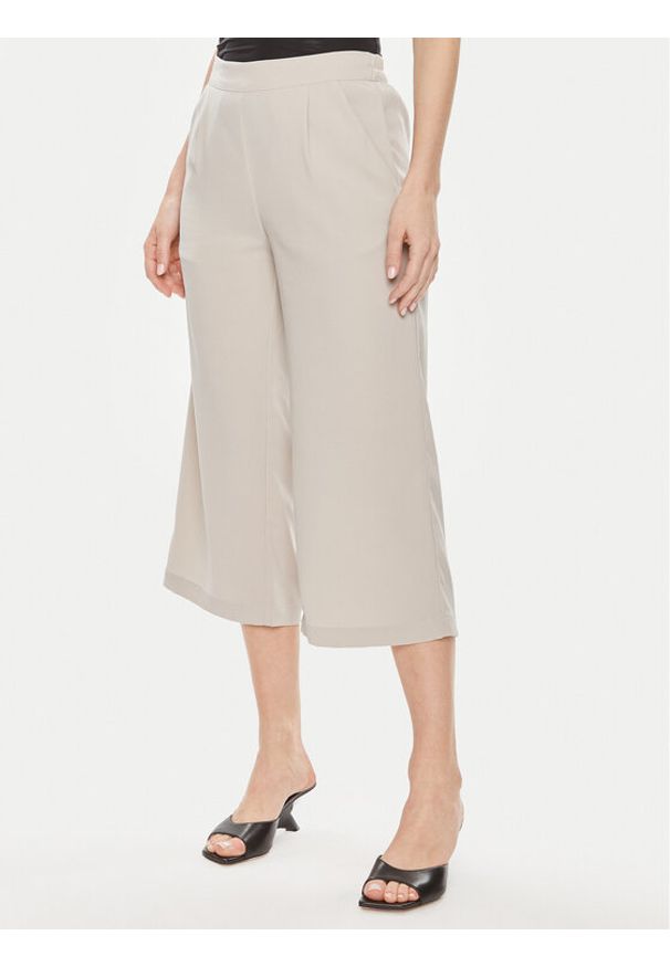 Vero Moda Kuloty Coco 10289453 Écru Loose Fit. Materiał: syntetyk
