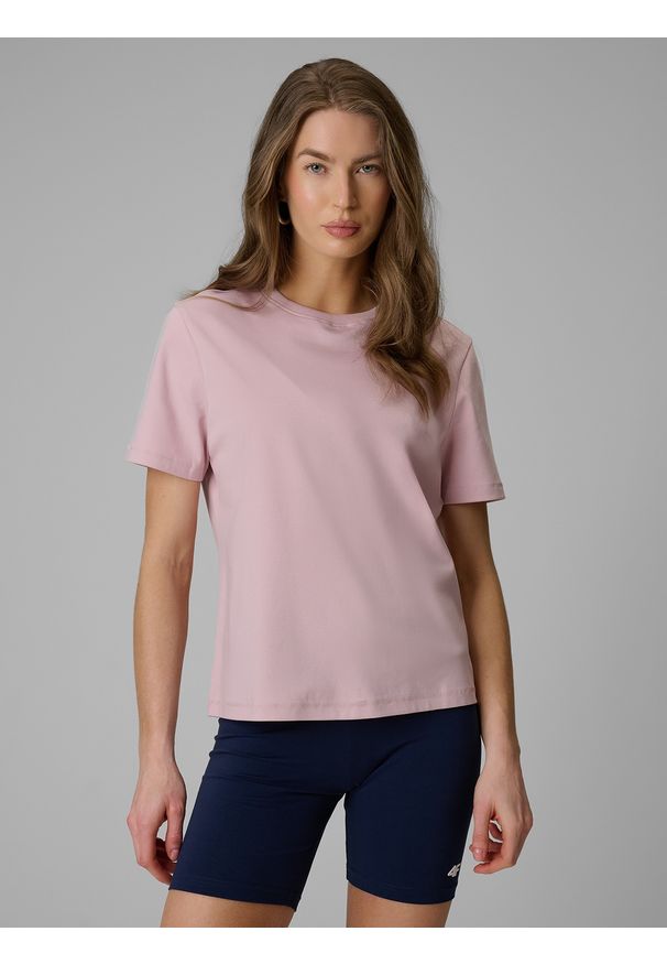 4f - 4F T-shirt regular gładki damski - różowy XS. Okazja: na co dzień. Kolor: różowy. Materiał: materiał. Wzór: gładki. Styl: casual