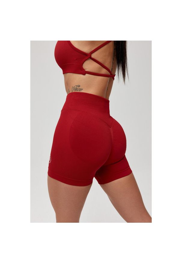 ROUGH RADICAL - Damskie spodenki bezszwowe Rough Radical Seamless Glow Shorts. Kolor: czerwony. Sport: fitness