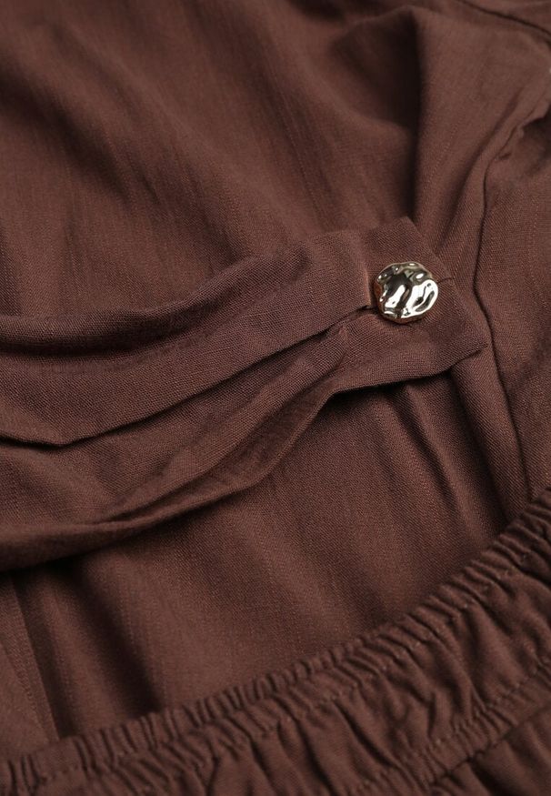 Renee - Brązowy Komplet z Wiskozy Spodnie Szerokie i Koszula z Ozdobnym Materiałem Airial. Kolor: brązowy. Materiał: wiskoza, materiał