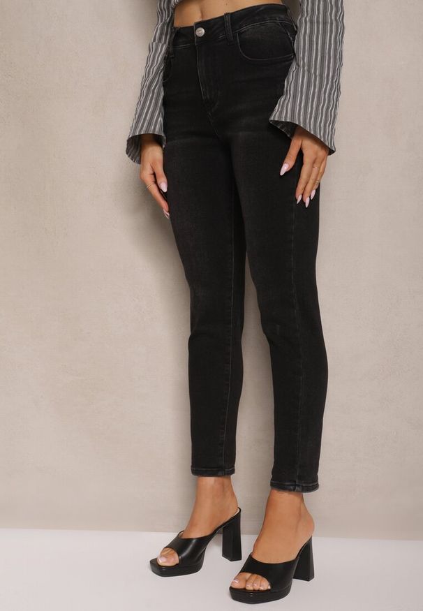 Renee - Czarne Jeansy Typu Skinny z Bawełną High Waist Mevule. Okazja: na co dzień. Stan: podwyższony. Kolor: czarny. Styl: casual